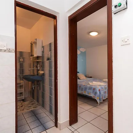 Apartment Stefani Vir