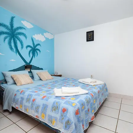 Stefani Apartment Vir